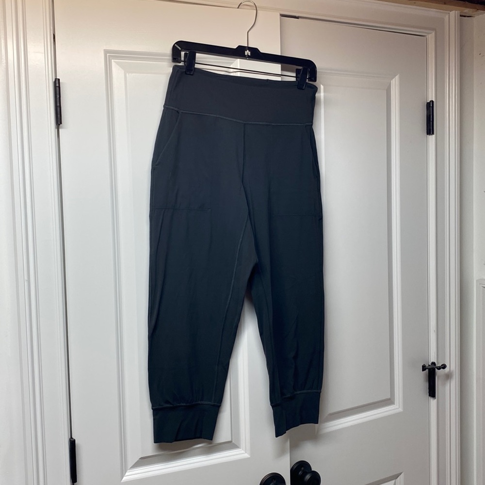 Lululemon Align Jogger Capris